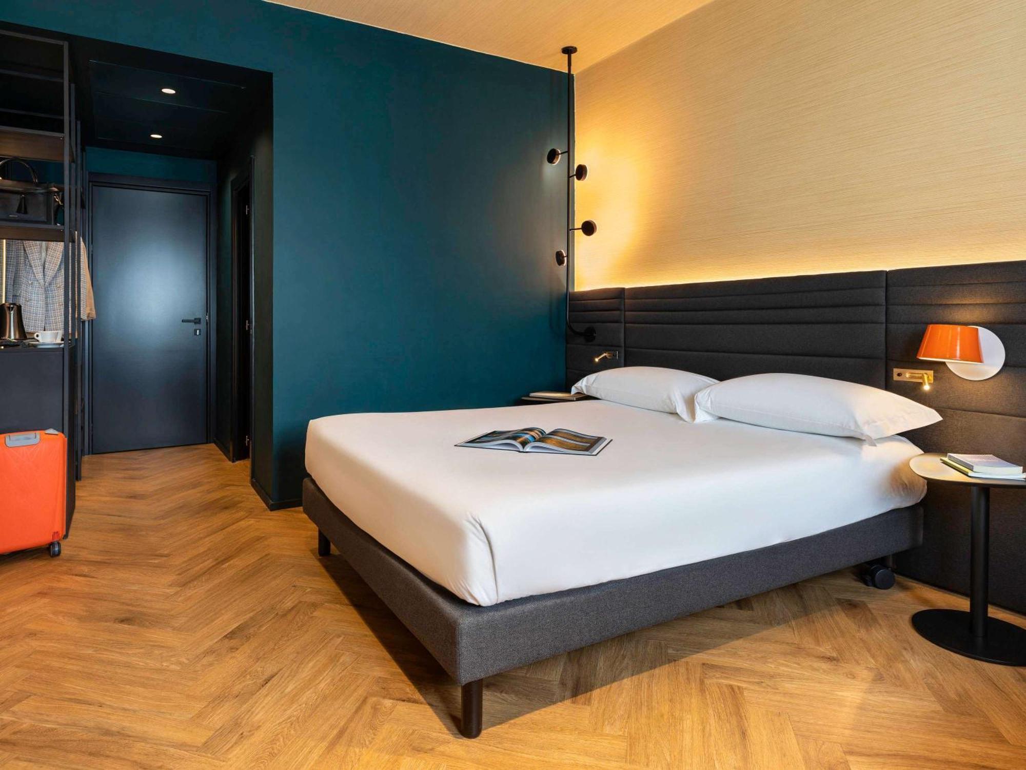 Novotel Caserta Sud Exterior foto